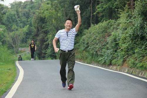 刑司十三水在线
工会组织教职工春游活动